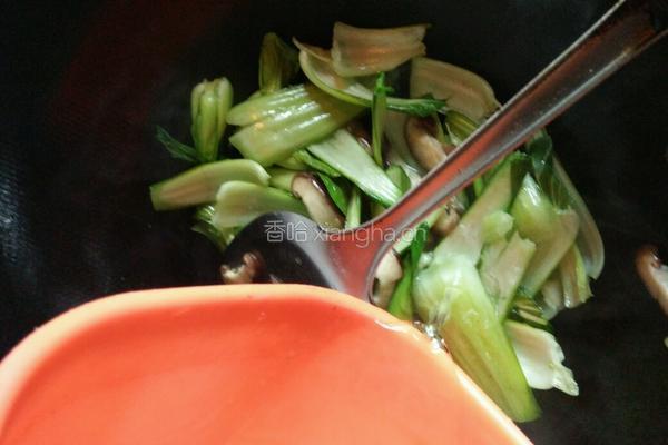 香菇炒油菜的做法图解7