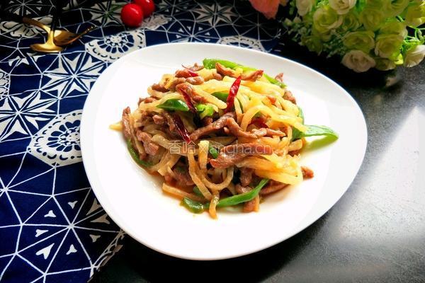 萝卜丝炒牛肉的做法图解1