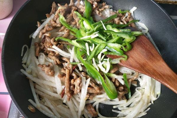萝卜丝炒牛肉的做法图解13