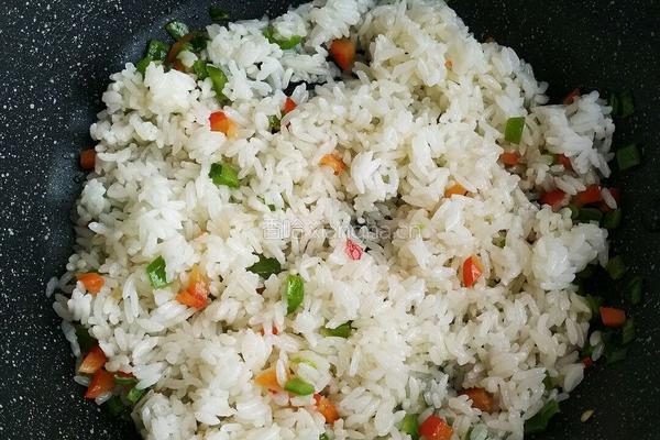 培根卷炒饭的做法图解2