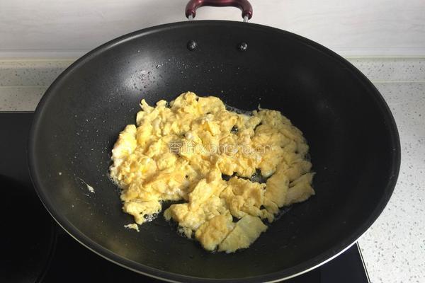鸡蛋酱的做法图解2