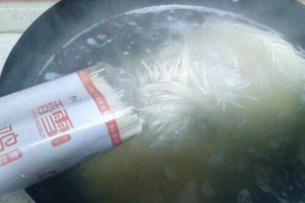 番茄鸡蛋竹升面的做法图解6