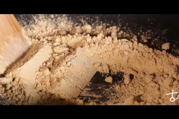 姣憨糯香的豆面卷儿的做法图解1