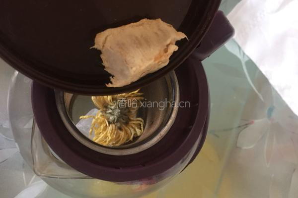 菊花罗汉果茶（桂林）的做法图解2