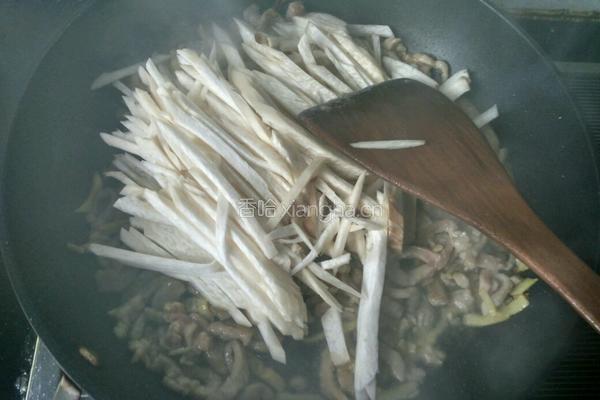 杏鲍菇炒肉丝的做法图解11