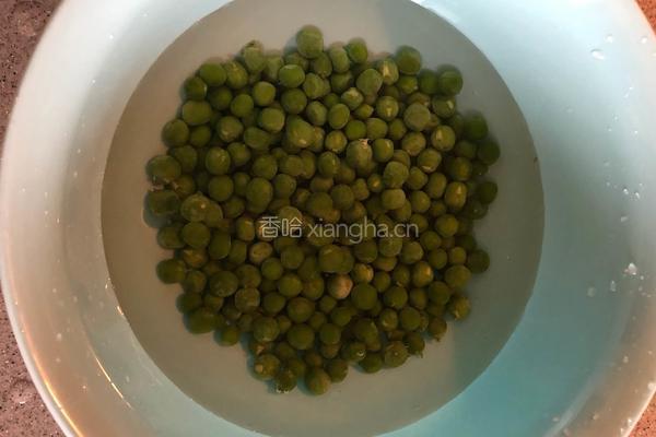 扇贝豌豆仁儿的做法图解2