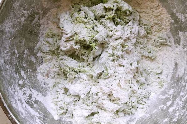 彩色蔬菜面的做法图解4