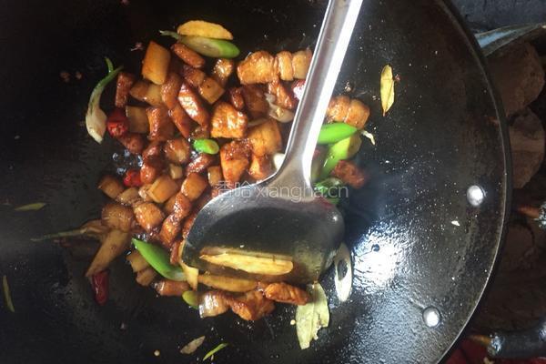 土豆红烧肉的做法图解4