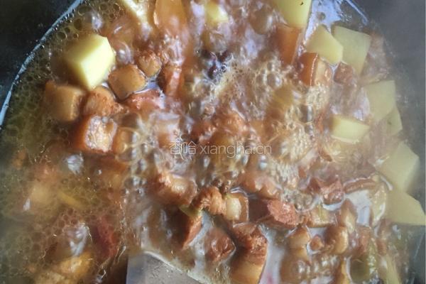 土豆红烧肉的做法图解6