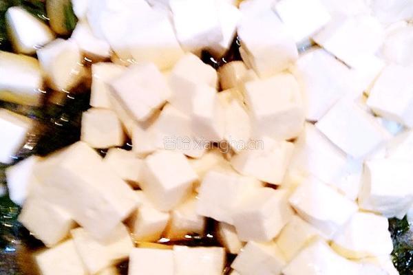 茼蒿小豆腐的做法图解12