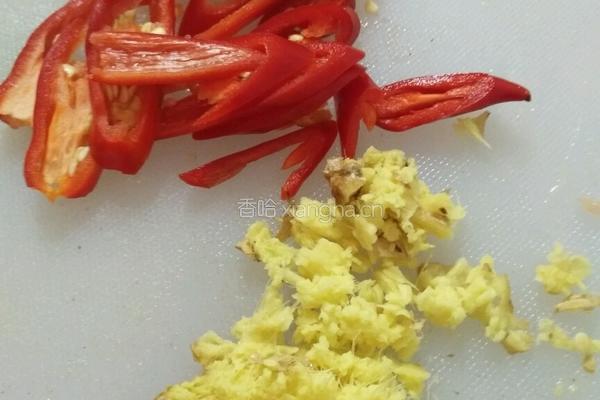 瘦肉炒蒜苔的做法图解3