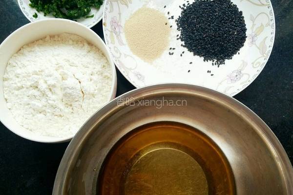 香葱苏打饼干的做法图解1