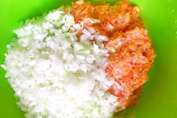 白菜肉馅水饺的做法图解6