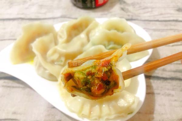 茴香猪肉水饺的做法图解1