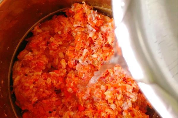 茴香猪肉水饺的做法图解3