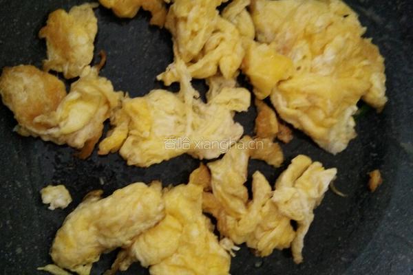菠菜炒鸡蛋的做法图解3