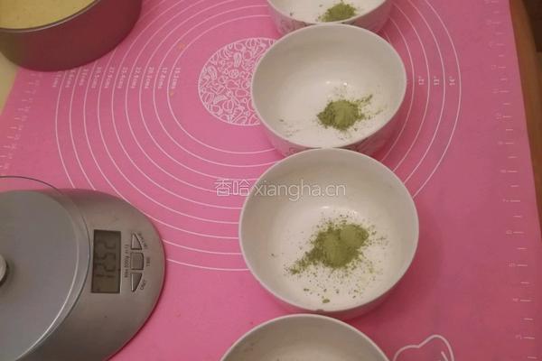  抹茶渐变慕斯的做法图解7