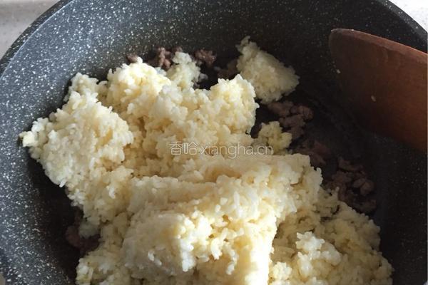 牛肉虾仁焗饭的做法图解6