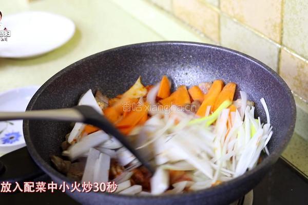 韩式辣白菜炒五花肉的做法图解12