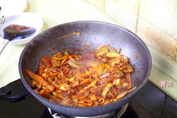 韩式辣白菜炒五花肉的做法图解15