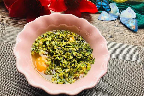 香椿芽煎鸡蛋的做法图解5