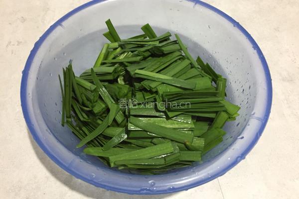 韭菜炒鸡蛋的做法图解2