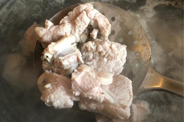 豌豆骨汤姜康面的做法图解3