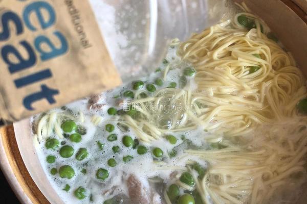 豌豆骨汤姜康面的做法图解10