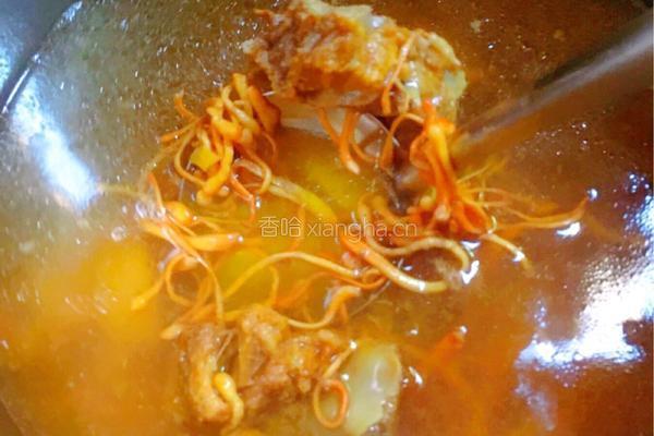 莲藕虫草花龙骨汤的做法图解9