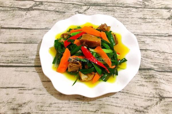 风鸭肉炒蒜苗的做法图解7