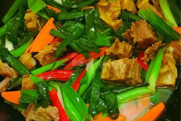 风鸭肉炒蒜苗的做法图解6