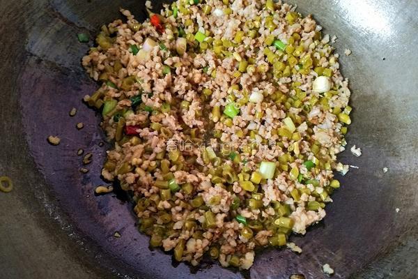 酸豆角肉沫油泼干拌面的做法图解6