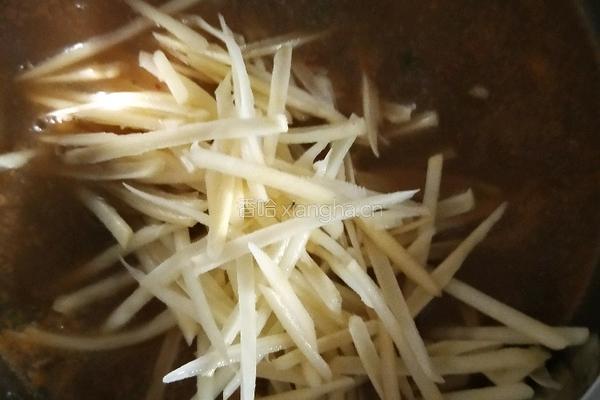 土豆丝萝卜条汤的做法图解4