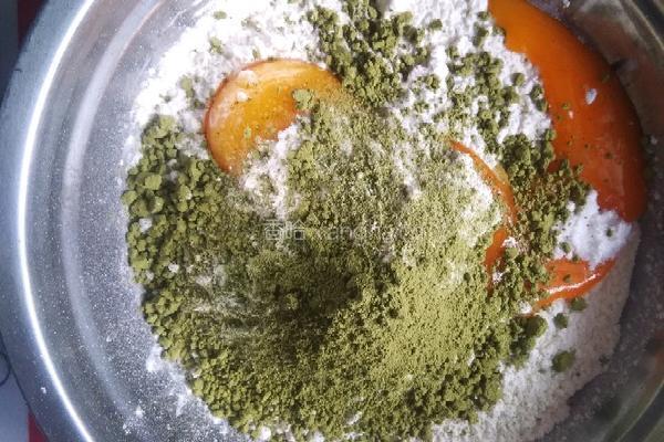 抹茶素饼干的做法图解1