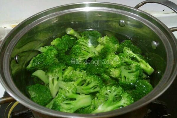 蒜香西兰花的做法图解9