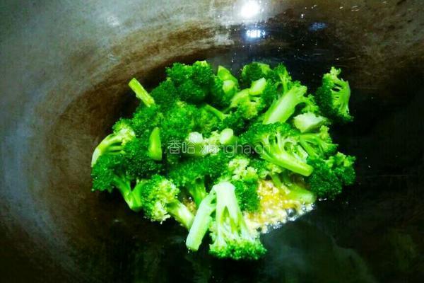 蒜香西兰花的做法图解15