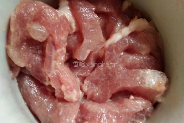 青椒炒肉丝的做法图解3