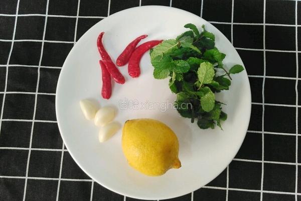 柠檬拌鸡爪的做法图解3
