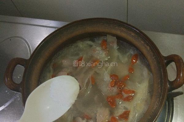 淮山瘦肉枸杞汤的做法图解8