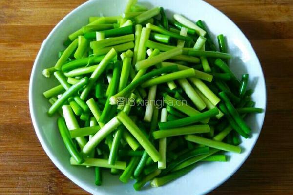 蒜苔肉丝的做法图解2