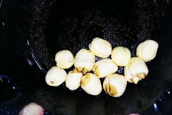银耳羹的做法图解3