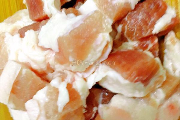 红烧肉炖土豆的做法图解2