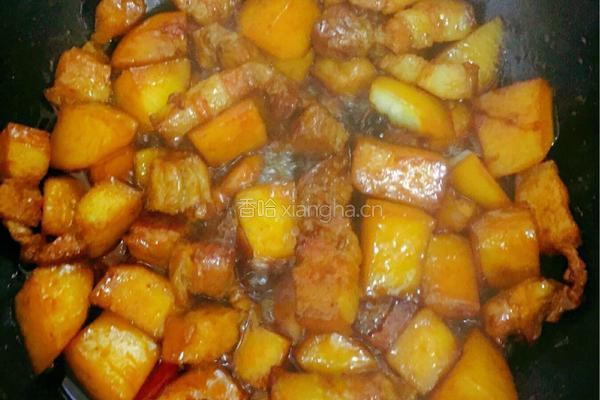 红烧肉炖土豆的做法图解10
