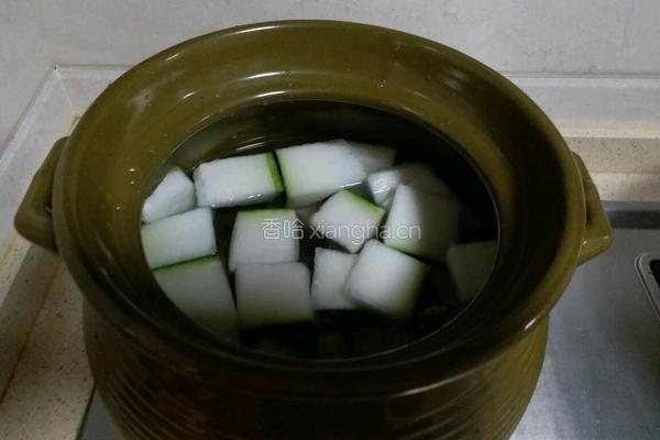 薏米冬瓜猪尾汤的做法图解5