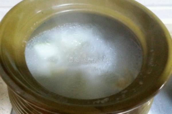 薏米冬瓜猪尾汤的做法图解6