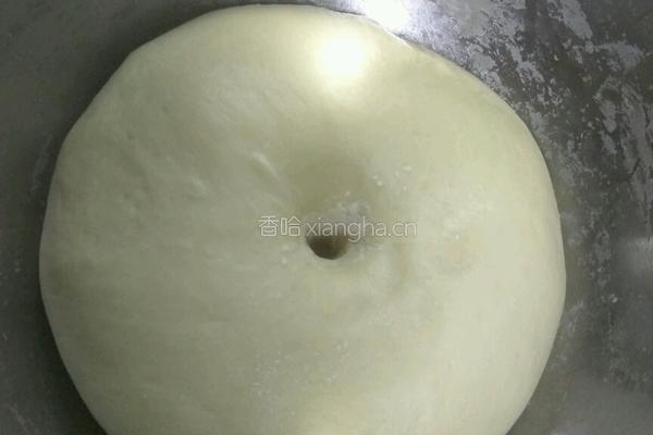 牛奶哈斯白面包的做法图解2