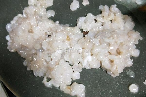 炒手剥虾仁的做法图解4