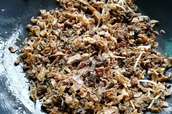 豆鼓炒酸菜的做法图解6