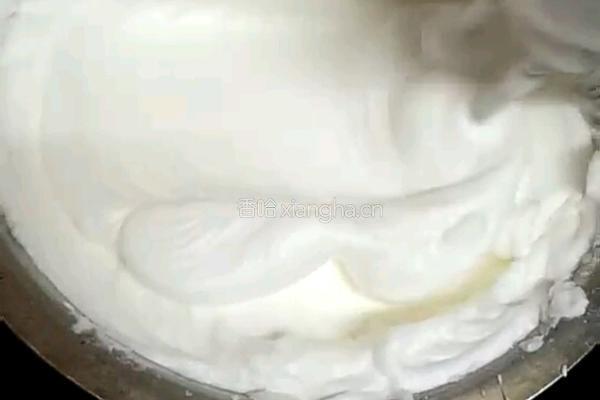 八寸动物奶油蛋糕的做法图解1