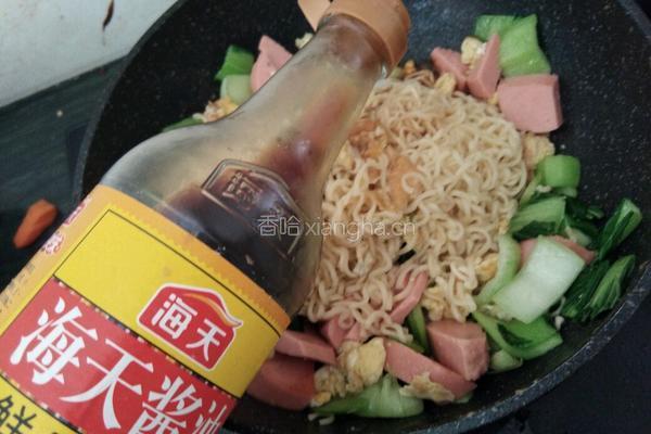 炒方便面的做法图解10